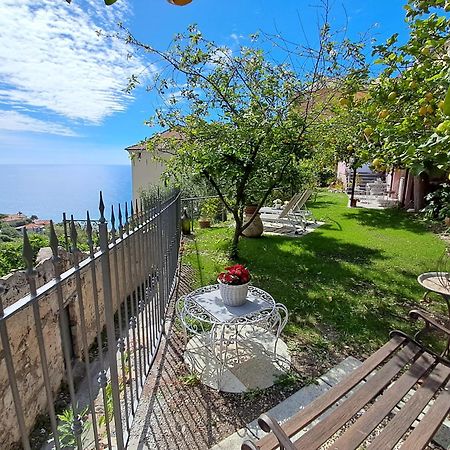 Florinda Lemon'S Suite Cervo Ngoại thất bức ảnh