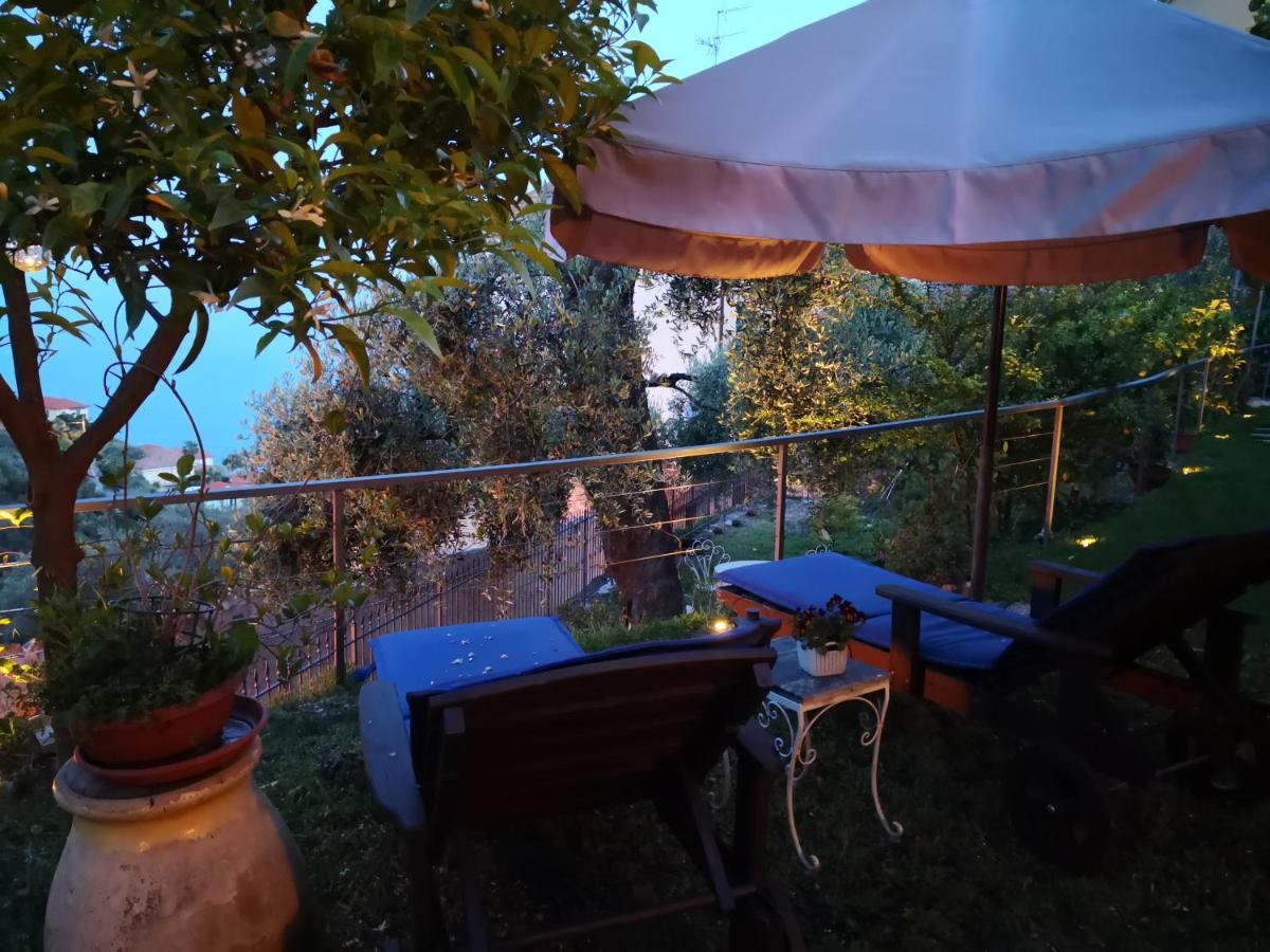 Florinda Lemon'S Suite Cervo Ngoại thất bức ảnh